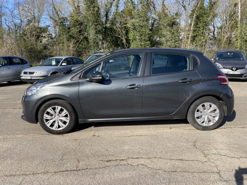 <h1>PEUGEOT 208 2014</h1> » />
                                    </div>
                                                                    <div class=