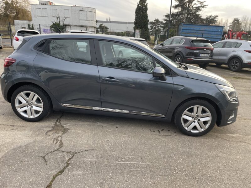 <h1>RENAULT CLIO 2020</h1>