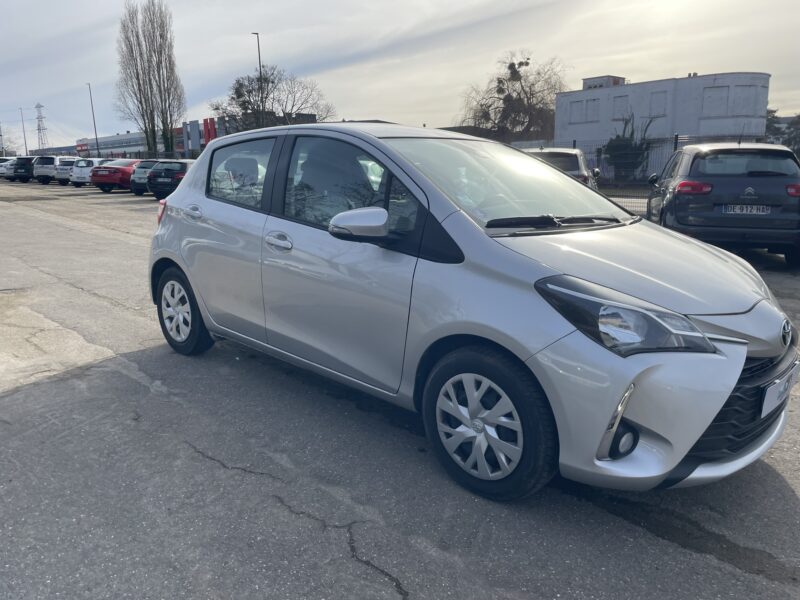 <h1>TOYOTA YARIS 2019</h1>