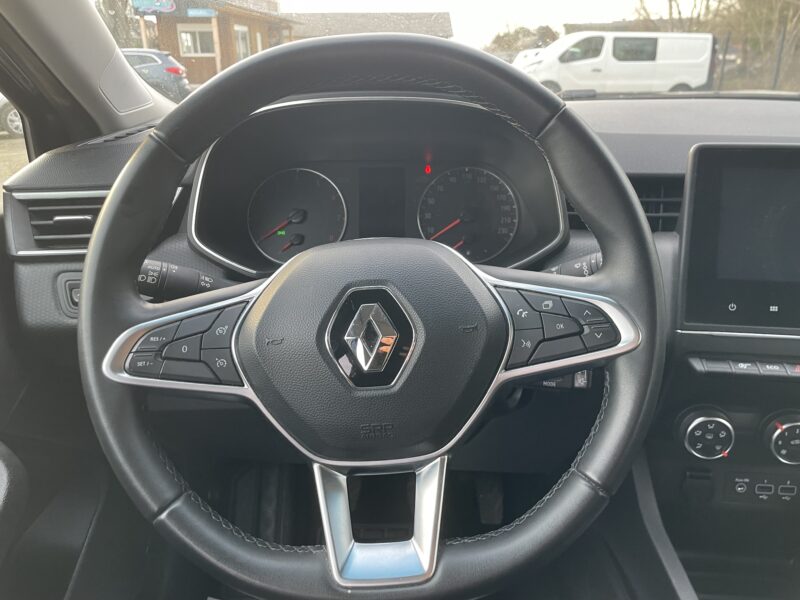 <h1>RENAULT CLIO 2020</h1>