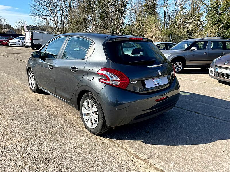 <h1>PEUGEOT 208 2014</h1> » />
                                    </div>
                                                                    <div class=