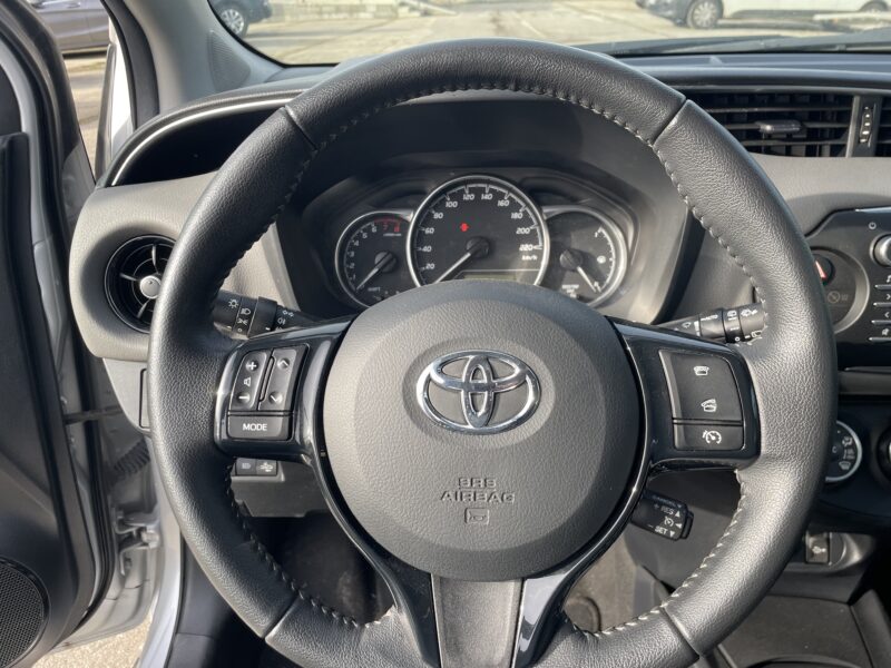 <h1>TOYOTA YARIS 2019</h1> » />
                                    </div>
                                                                                            </div>

                            <div class=