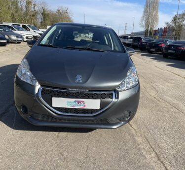 PEUGEOT 208 2014