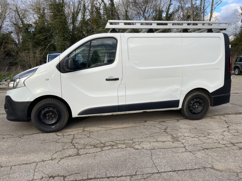 <h1>RENAULT TRAFIC 2015</h1>