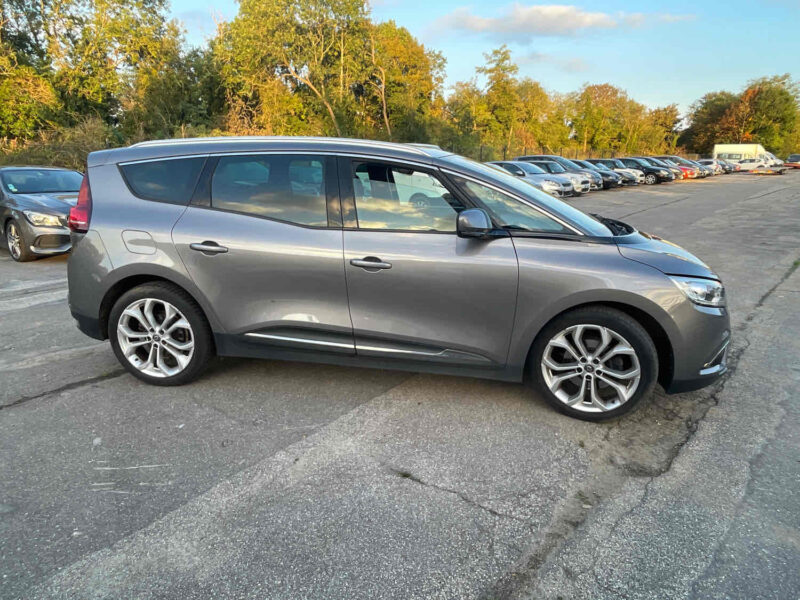 <h1>RENAULT MEGANE SCENIC 2018</h1>