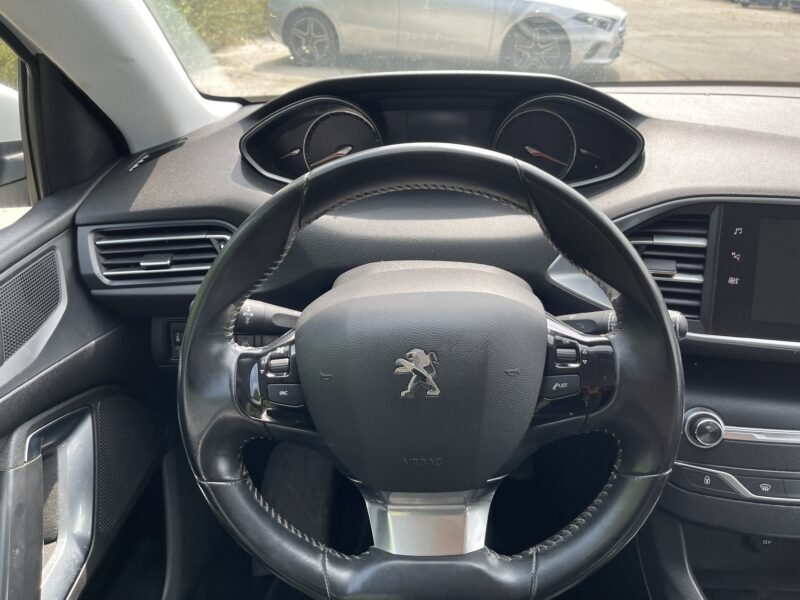 <h1>PEUGEOT 308 II 2019</h1>