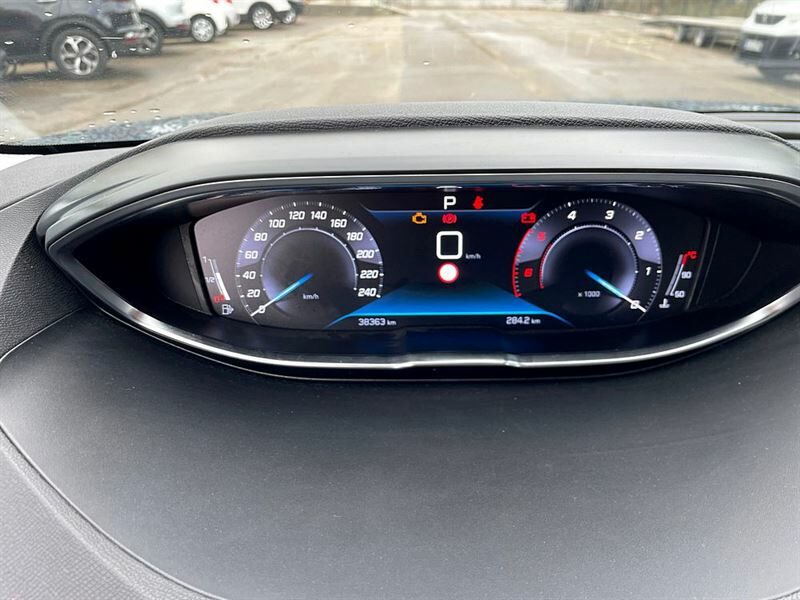 <h1>PEUGEOT 5008 II 2019</h1>