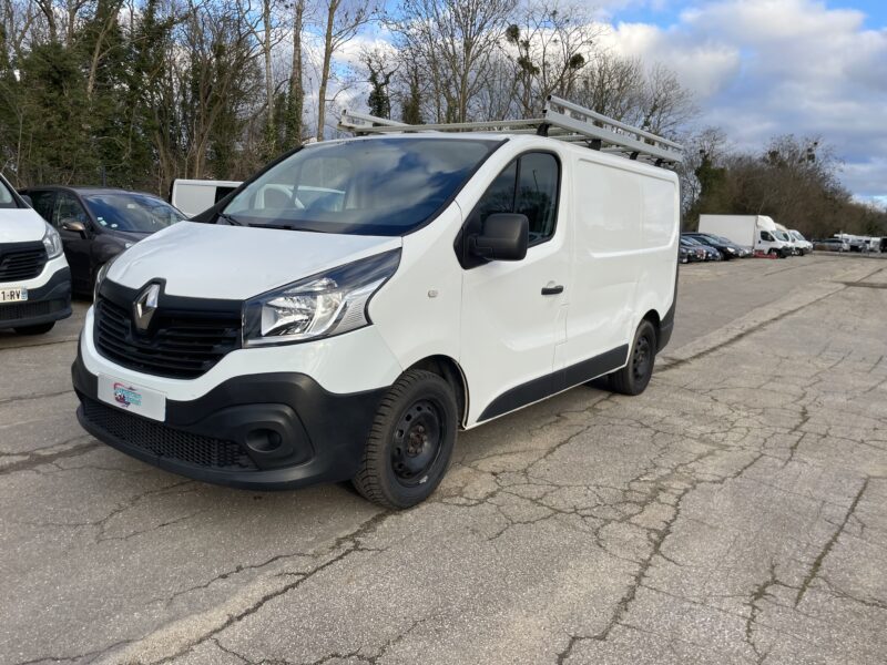 <h1>RENAULT TRAFIC 2015</h1>