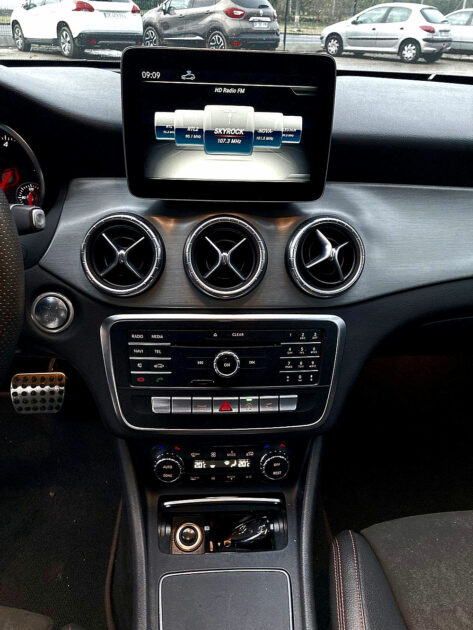 <h1>MERCEDES CLA - PHASE 2 - 200 - 2.1 CDi - 16V - 7G-DCT BVA - FASCINATION</h1>