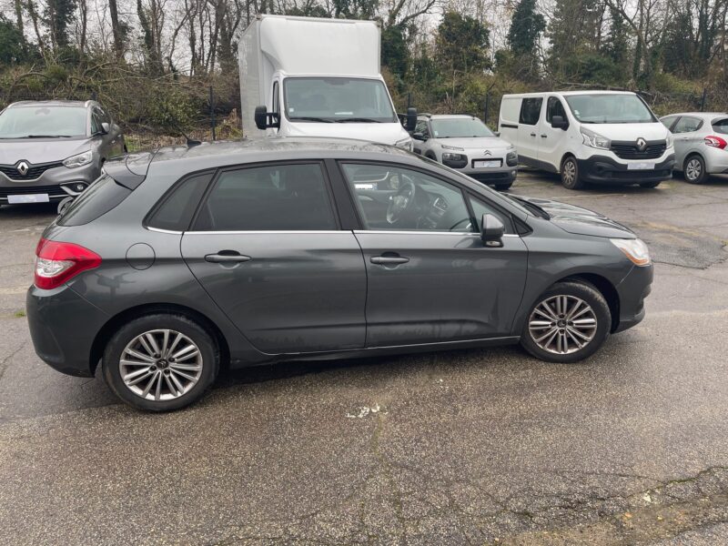 <h1>CITROEN C4 1.6 HDI 110 CH</h1>