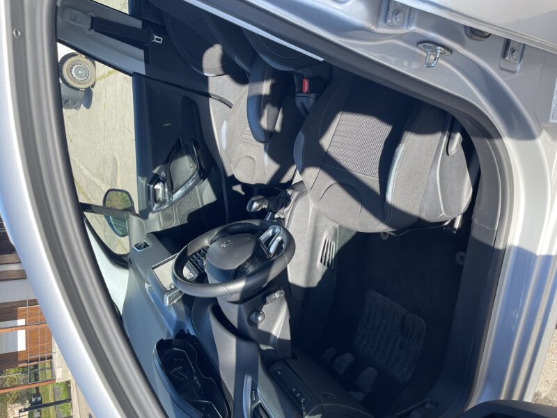 <h1>PEUGEOT 208 1.6 EHDI 92CH BLUE LION BUSINESS PACK</h1>