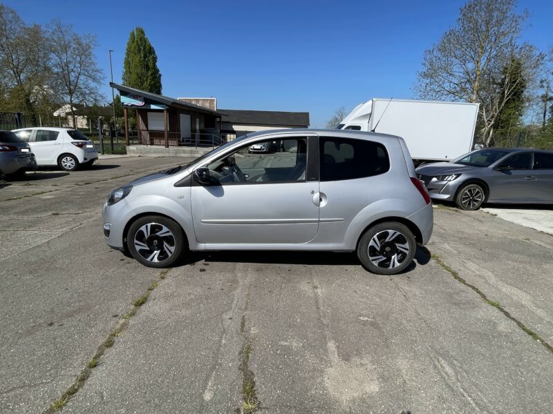 <h1>RENAULT TWINGO 2012</h1>