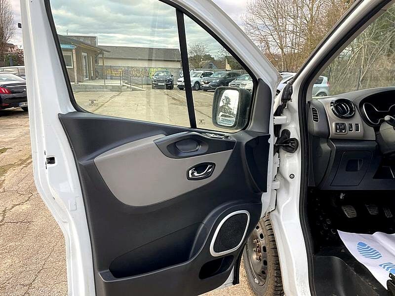 <h1>RENAULT TRAFIC  3 </h1>