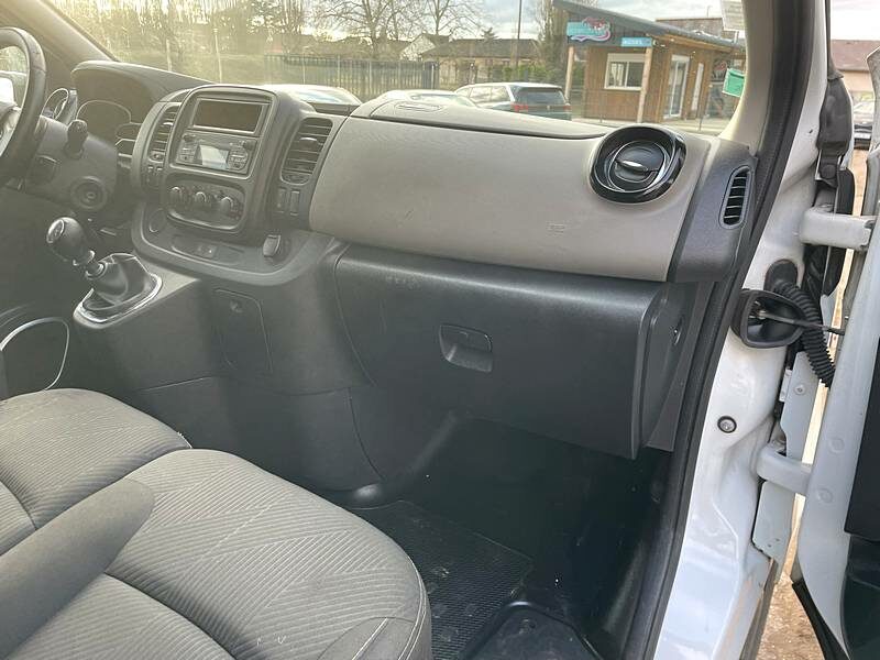 <h1>RENAULT TRAFIC  3 </h1>