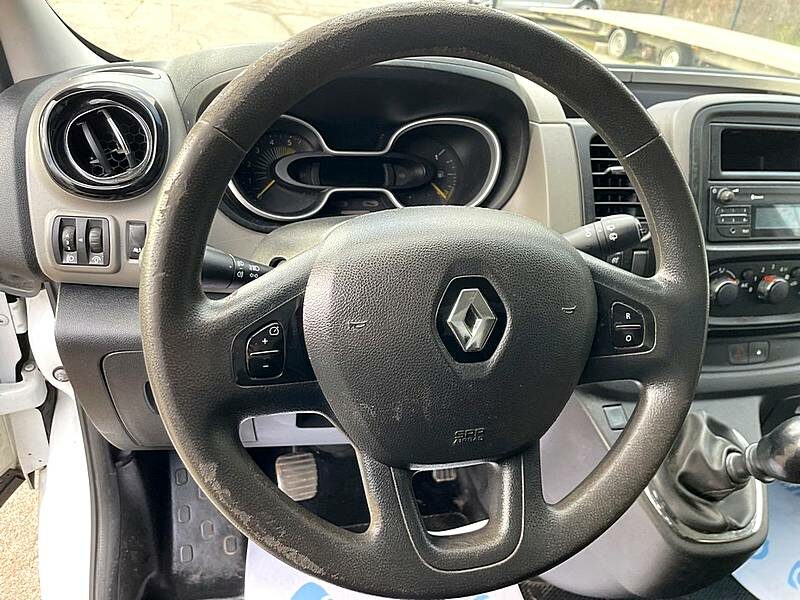 <h1>RENAULT TRAFIC  3 </h1>