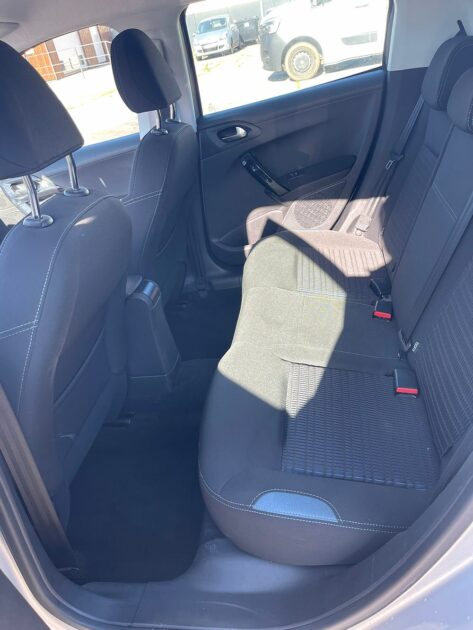 <h1>PEUGEOT 208 1.6 EHDI 92CH BLUE LION BUSINESS PACK</h1>