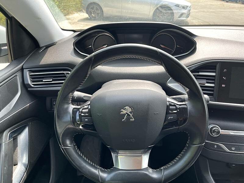 <h1>PEUGEOT 308 II 2019</h1>