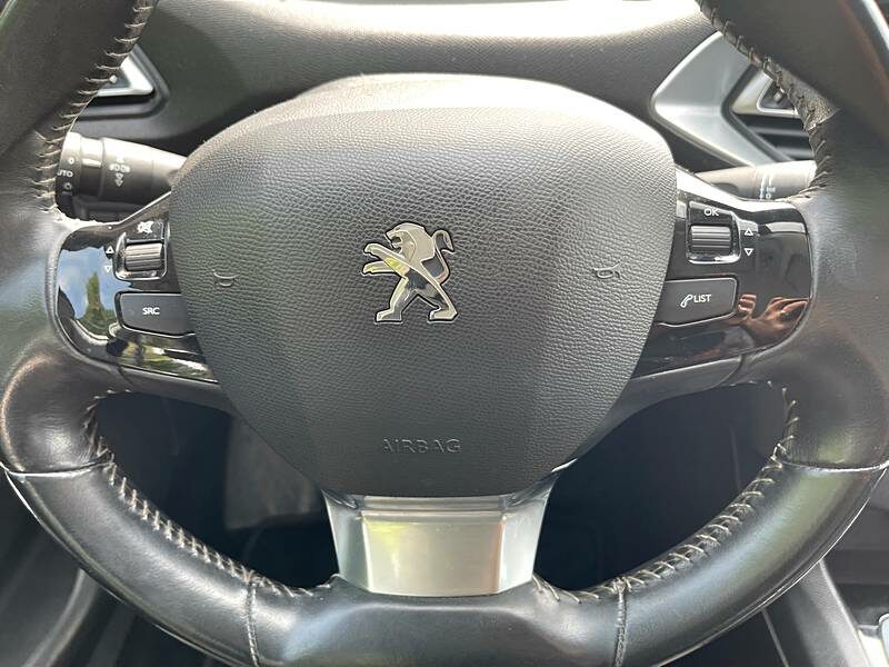 <h1>PEUGEOT 308 II 2019</h1>