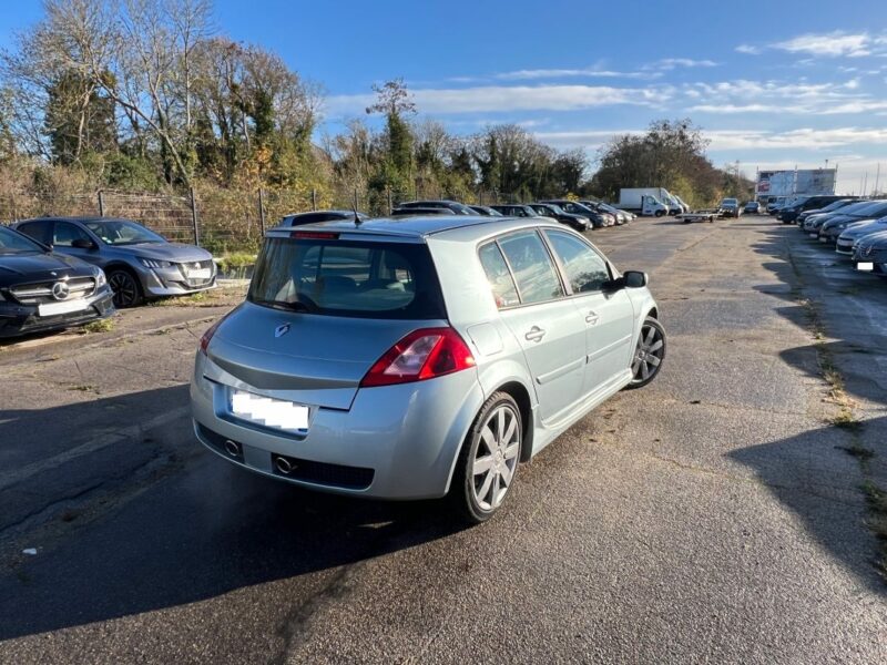 <h1>RENAULT MEGANE 2.0I - 16V TURBO RS 2005 225ch</h1>