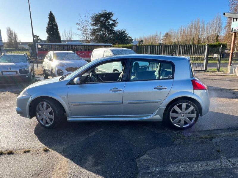 <h1>RENAULT MEGANE 2.0I - 16V TURBO RS 2005 225ch</h1>