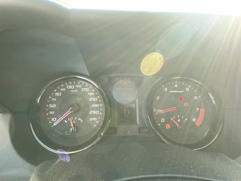 <h1>RENAULT MEGANE 2.0I - 16V TURBO RS 2005 225ch</h1>